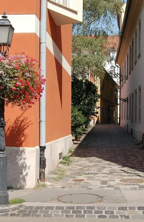 Buda Castle Apartments Boedapest